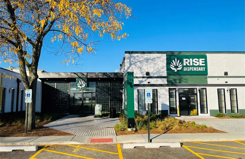 RISE Dispensaries Mundelein.webp